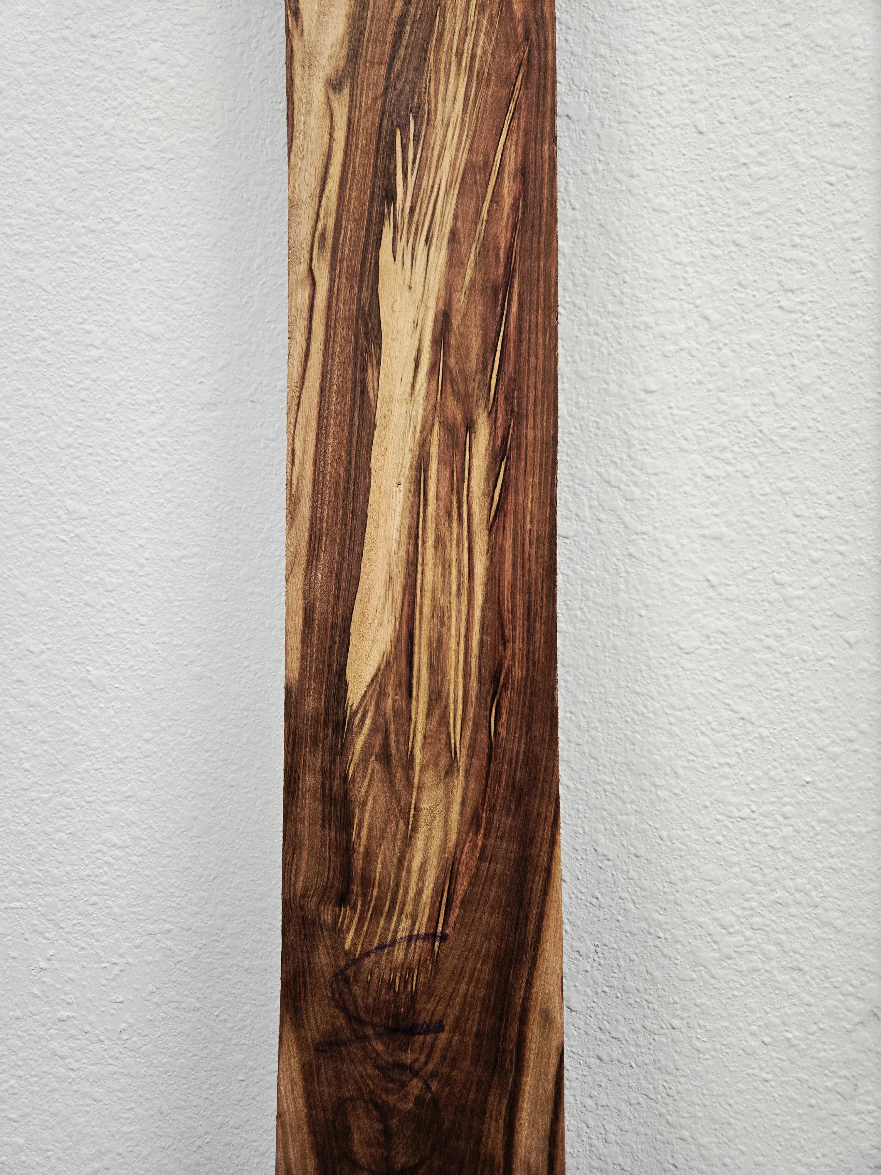 Chechen (Carrabin Rosewood)