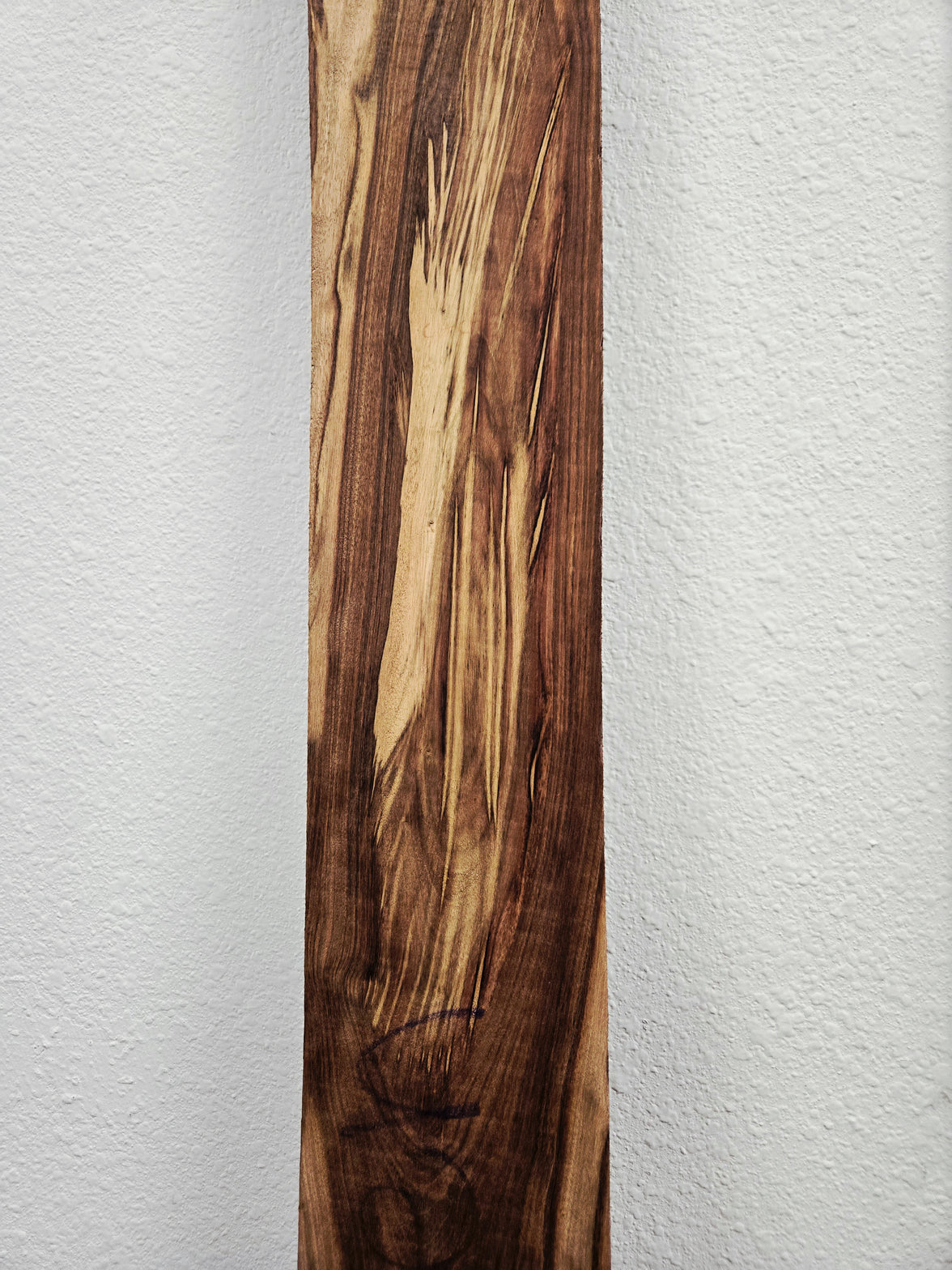 Chechen (Carrabin Rosewood)